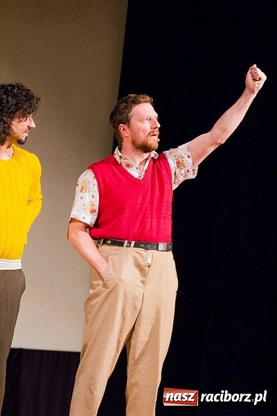 Zdjęcie w galerii na portalu naszraciborz.pl: Łowcy. B bawili publiczność w RCK wiadomości z regionu