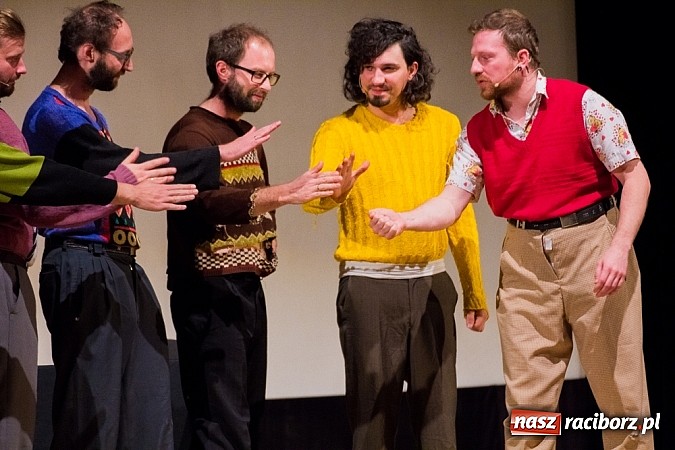 Zdjęcie w galerii na portalu naszraciborz.pl: Łowcy. B bawili publiczność w RCK wiadomości z regionu