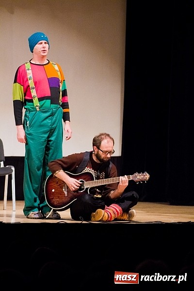 Zdjęcie w galerii na portalu naszraciborz.pl: Łowcy. B bawili publiczność w RCK wiadomości z regionu