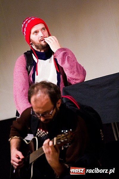 Zdjęcie w galerii na portalu naszraciborz.pl: Łowcy. B bawili publiczność w RCK wiadomości z regionu
