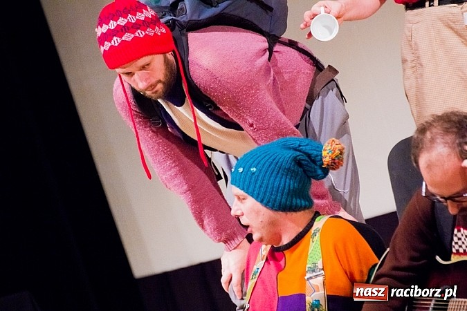 Zdjęcie w galerii na portalu naszraciborz.pl: Łowcy. B bawili publiczność w RCK wiadomości z regionu