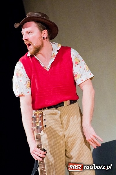 Zdjęcie w galerii na portalu naszraciborz.pl: Łowcy. B bawili publiczność w RCK wiadomości z regionu