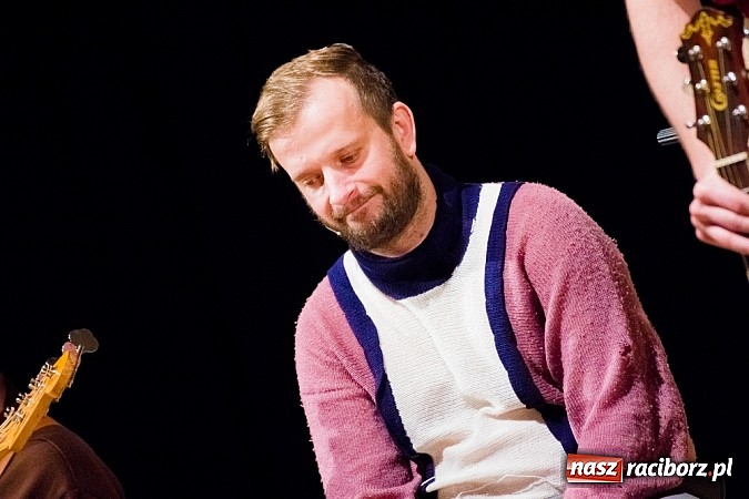 Zdjęcie w galerii na portalu naszraciborz.pl: Łowcy. B bawili publiczność w RCK wiadomości z regionu