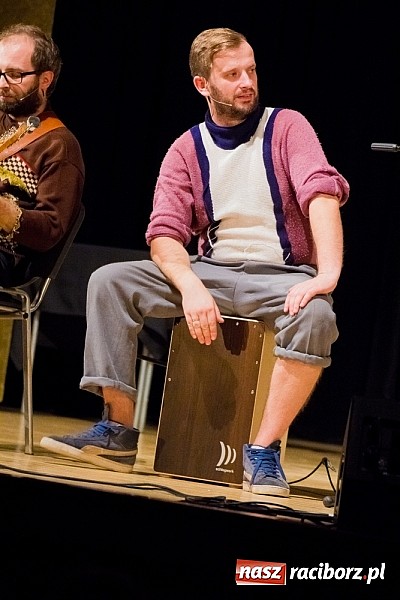 Zdjęcie w galerii na portalu naszraciborz.pl: Łowcy. B bawili publiczność w RCK wiadomości z regionu