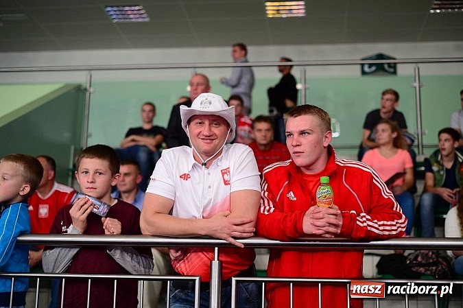Zdjęcie w galerii na portalu naszraciborz.pl: Wielkie zapaśnicze show w Arenie Rafako. Polska vs reszta świata 4:5 wiadomości z regionu