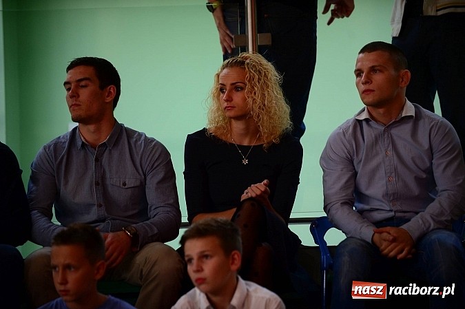 Zdjęcie w galerii na portalu naszraciborz.pl: Wielkie zapaśnicze show w Arenie Rafako. Polska vs reszta świata 4:5 wiadomości z regionu