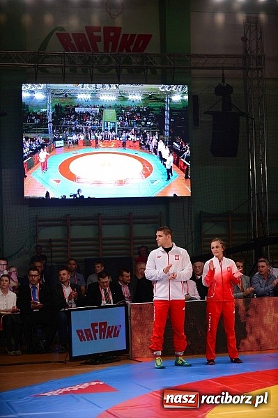 Zdjęcie w galerii na portalu naszraciborz.pl: Wielkie zapaśnicze show w Arenie Rafako. Polska vs reszta świata 4:5 wiadomości z regionu