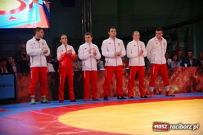 Zdjęcie w galerii na portalu naszraciborz.pl: Wielkie zapaśnicze show w Arenie Rafako. Polska vs reszta świata 4:5 wiadomości z regionu