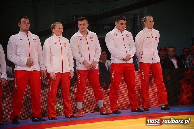 Zdjęcie w galerii na portalu naszraciborz.pl: Wielkie zapaśnicze show w Arenie Rafako. Polska vs reszta świata 4:5 wiadomości z regionu