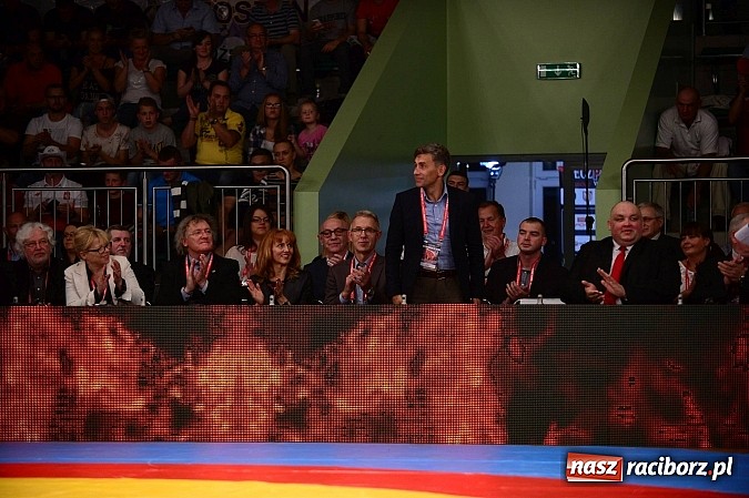 Zdjęcie w galerii na portalu naszraciborz.pl: Wielkie zapaśnicze show w Arenie Rafako. Polska vs reszta świata 4:5 wiadomości z regionu