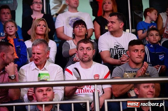 Zdjęcie w galerii na portalu naszraciborz.pl: Wielkie zapaśnicze show w Arenie Rafako. Polska vs reszta świata 4:5 wiadomości z regionu