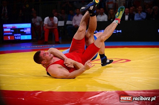 Zdjęcie w galerii na portalu naszraciborz.pl: Wielkie zapaśnicze show w Arenie Rafako. Polska vs reszta świata 4:5 wiadomości z regionu