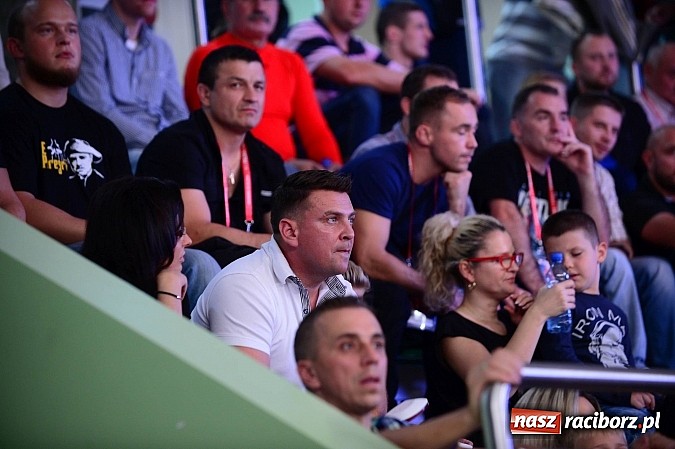 Zdjęcie w galerii na portalu naszraciborz.pl: Wielkie zapaśnicze show w Arenie Rafako. Polska vs reszta świata 4:5 wiadomości z regionu