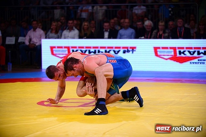 Zdjęcie w galerii na portalu naszraciborz.pl: Wielkie zapaśnicze show w Arenie Rafako. Polska vs reszta świata 4:5 wiadomości z regionu