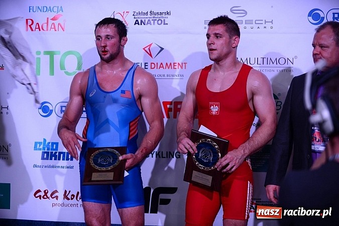 Zdjęcie w galerii na portalu naszraciborz.pl: Wielkie zapaśnicze show w Arenie Rafako. Polska vs reszta świata 4:5 wiadomości z regionu