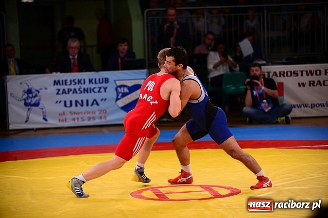 Zdjęcie w galerii na portalu naszraciborz.pl: Wielkie zapaśnicze show w Arenie Rafako. Polska vs reszta świata 4:5 wiadomości z regionu