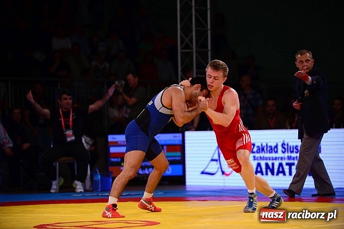 Zdjęcie w galerii na portalu naszraciborz.pl: Wielkie zapaśnicze show w Arenie Rafako. Polska vs reszta świata 4:5 wiadomości z regionu