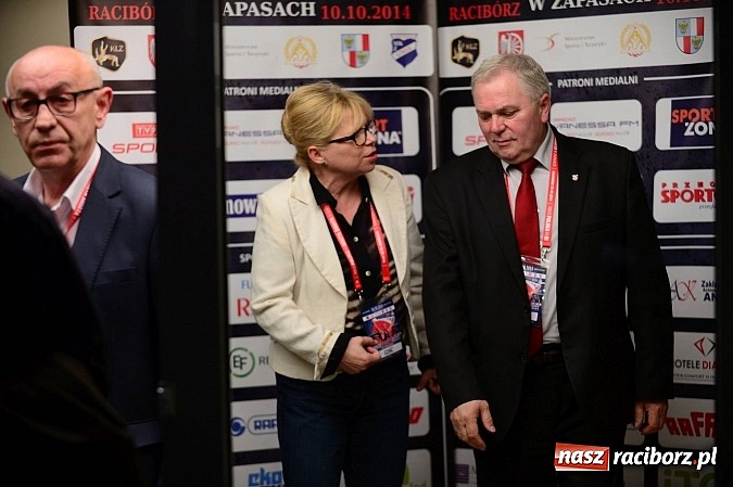 Zdjęcie w galerii na portalu naszraciborz.pl: Wielkie zapaśnicze show w Arenie Rafako. Polska vs reszta świata 4:5 wiadomości z regionu