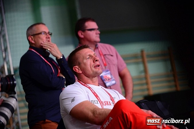 Zdjęcie w galerii na portalu naszraciborz.pl: Wielkie zapaśnicze show w Arenie Rafako. Polska vs reszta świata 4:5 wiadomości z regionu