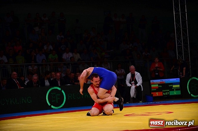 Zdjęcie w galerii na portalu naszraciborz.pl: Wielkie zapaśnicze show w Arenie Rafako. Polska vs reszta świata 4:5 wiadomości z regionu