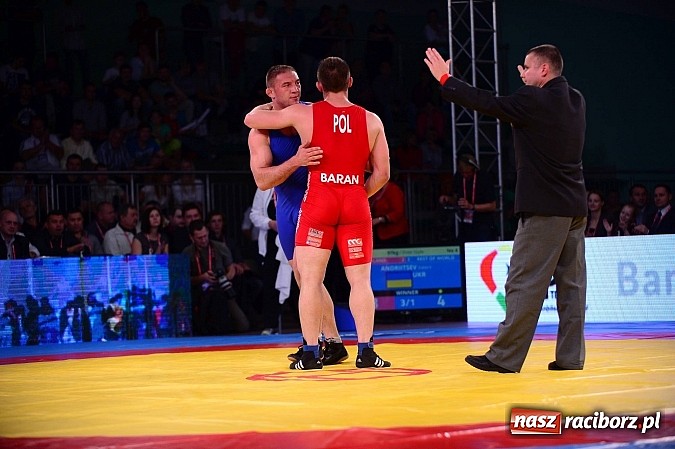 Zdjęcie w galerii na portalu naszraciborz.pl: Wielkie zapaśnicze show w Arenie Rafako. Polska vs reszta świata 4:5 wiadomości z regionu