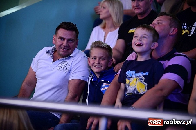 Zdjęcie w galerii na portalu naszraciborz.pl: Wielkie zapaśnicze show w Arenie Rafako. Polska vs reszta świata 4:5 wiadomości z regionu