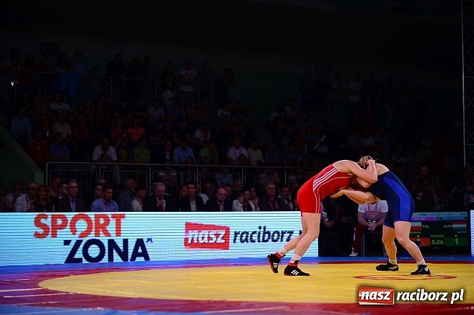 Zdjęcie w galerii na portalu naszraciborz.pl: Wielkie zapaśnicze show w Arenie Rafako. Polska vs reszta świata 4:5 wiadomości z regionu