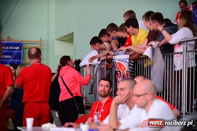 Zdjęcie w galerii na portalu naszraciborz.pl: Wielkie zapaśnicze show w Arenie Rafako. Polska vs reszta świata 4:5 wiadomości z regionu