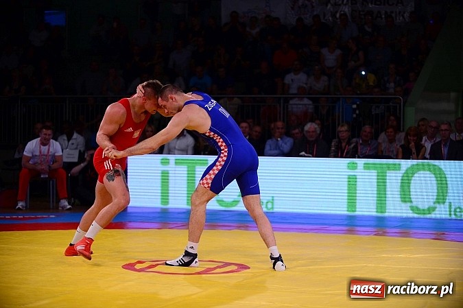 Zdjęcie w galerii na portalu naszraciborz.pl: Wielkie zapaśnicze show w Arenie Rafako. Polska vs reszta świata 4:5 wiadomości z regionu