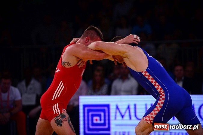 Zdjęcie w galerii na portalu naszraciborz.pl: Wielkie zapaśnicze show w Arenie Rafako. Polska vs reszta świata 4:5 wiadomości z regionu