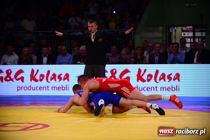 Zdjęcie w galerii na portalu naszraciborz.pl: Wielkie zapaśnicze show w Arenie Rafako. Polska vs reszta świata 4:5 wiadomości z regionu