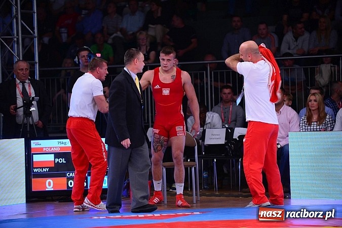 Zdjęcie w galerii na portalu naszraciborz.pl: Wielkie zapaśnicze show w Arenie Rafako. Polska vs reszta świata 4:5 wiadomości z regionu