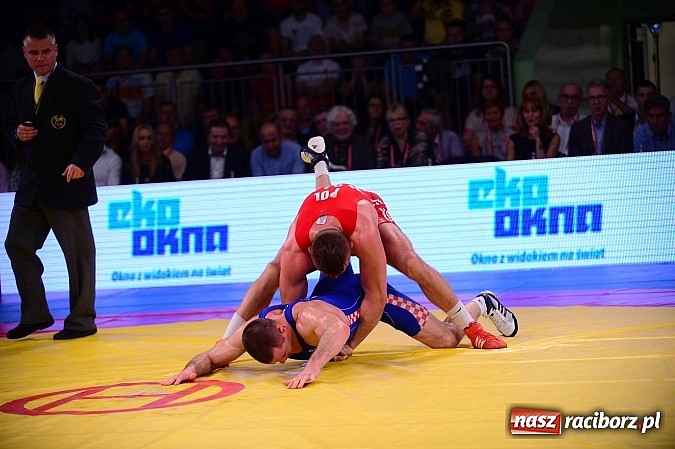 Zdjęcie w galerii na portalu naszraciborz.pl: Wielkie zapaśnicze show w Arenie Rafako. Polska vs reszta świata 4:5 wiadomości z regionu