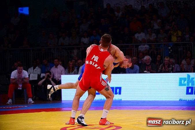 Zdjęcie w galerii na portalu naszraciborz.pl: Wielkie zapaśnicze show w Arenie Rafako. Polska vs reszta świata 4:5 wiadomości z regionu