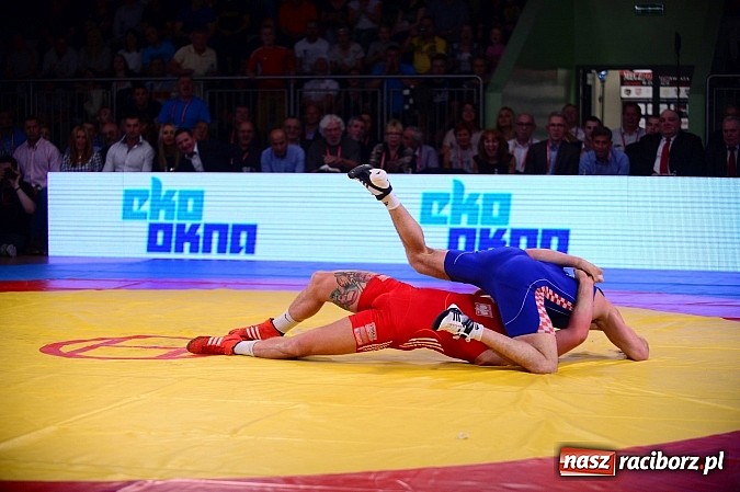 Zdjęcie w galerii na portalu naszraciborz.pl: Wielkie zapaśnicze show w Arenie Rafako. Polska vs reszta świata 4:5 wiadomości z regionu
