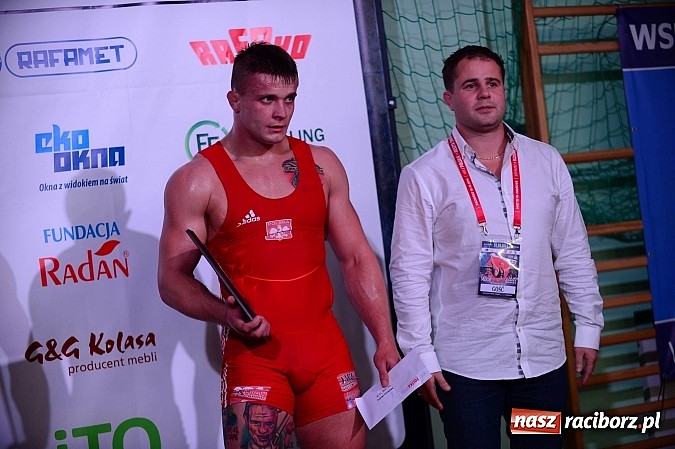 Zdjęcie w galerii na portalu naszraciborz.pl: Wielkie zapaśnicze show w Arenie Rafako. Polska vs reszta świata 4:5 wiadomości z regionu