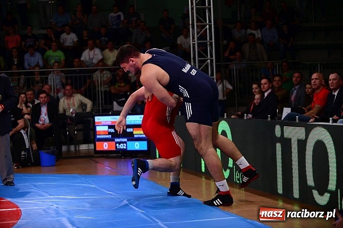Zdjęcie w galerii na portalu naszraciborz.pl: Wielkie zapaśnicze show w Arenie Rafako. Polska vs reszta świata 4:5 wiadomości z regionu