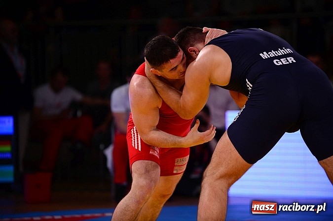 Zdjęcie w galerii na portalu naszraciborz.pl: Wielkie zapaśnicze show w Arenie Rafako. Polska vs reszta świata 4:5 wiadomości z regionu