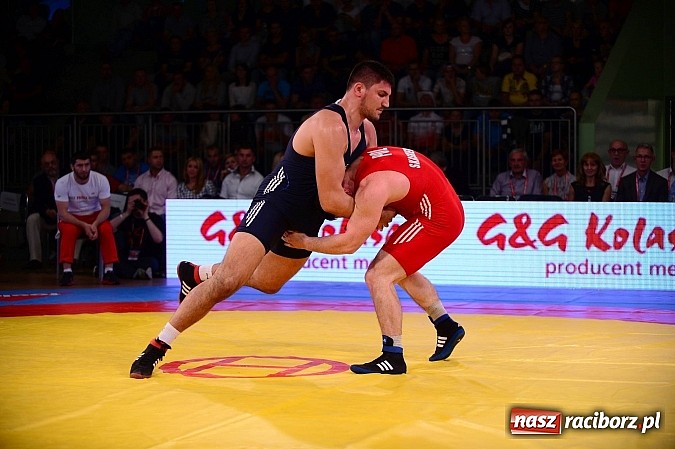 Zdjęcie w galerii na portalu naszraciborz.pl: Wielkie zapaśnicze show w Arenie Rafako. Polska vs reszta świata 4:5 wiadomości z regionu