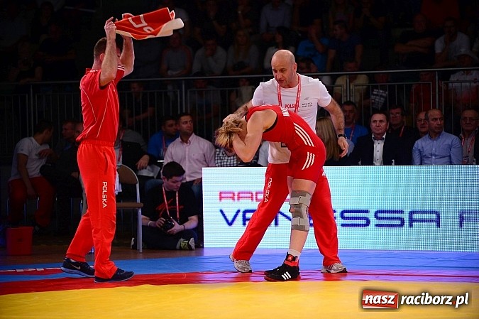 Zdjęcie w galerii na portalu naszraciborz.pl: Wielkie zapaśnicze show w Arenie Rafako. Polska vs reszta świata 4:5 wiadomości z regionu