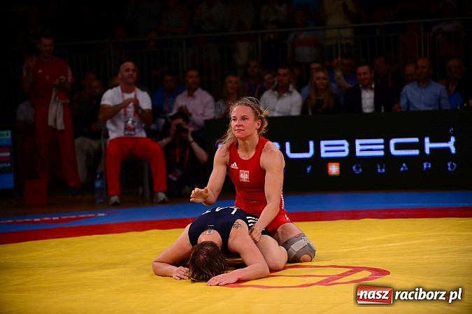 Zdjęcie w galerii na portalu naszraciborz.pl: Wielkie zapaśnicze show w Arenie Rafako. Polska vs reszta świata 4:5 wiadomości z regionu