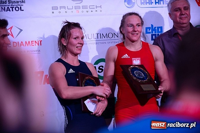 Zdjęcie w galerii na portalu naszraciborz.pl: Wielkie zapaśnicze show w Arenie Rafako. Polska vs reszta świata 4:5 wiadomości z regionu