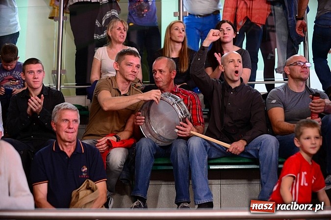 Zdjęcie w galerii na portalu naszraciborz.pl: Wielkie zapaśnicze show w Arenie Rafako. Polska vs reszta świata 4:5 wiadomości z regionu