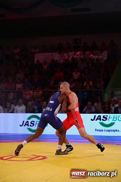 Zdjęcie w galerii na portalu naszraciborz.pl: Wielkie zapaśnicze show w Arenie Rafako. Polska vs reszta świata 4:5 wiadomości z regionu