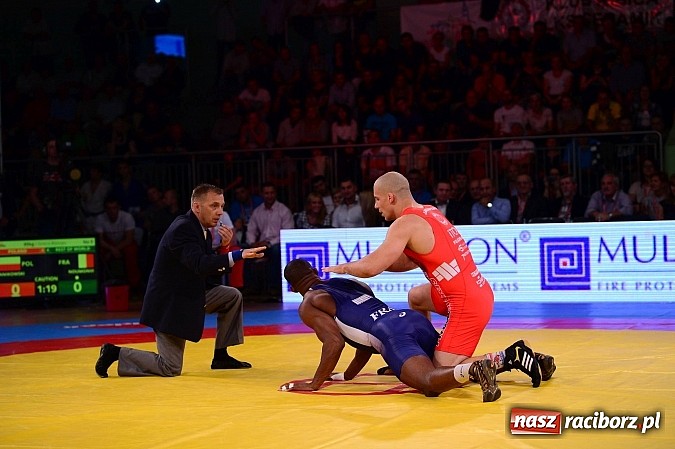 Zdjęcie w galerii na portalu naszraciborz.pl: Wielkie zapaśnicze show w Arenie Rafako. Polska vs reszta świata 4:5 wiadomości z regionu