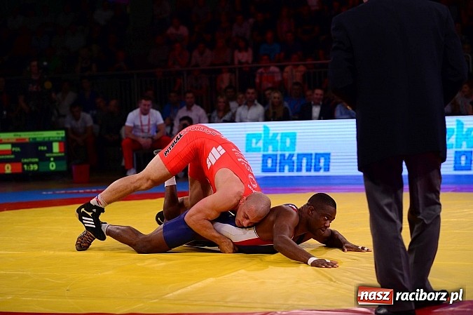 Zdjęcie w galerii na portalu naszraciborz.pl: Wielkie zapaśnicze show w Arenie Rafako. Polska vs reszta świata 4:5 wiadomości z regionu