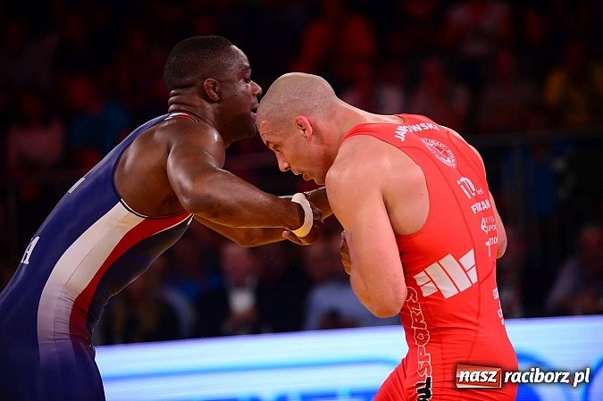 Zdjęcie w galerii na portalu naszraciborz.pl: Wielkie zapaśnicze show w Arenie Rafako. Polska vs reszta świata 4:5 wiadomości z regionu