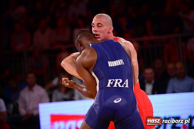 Zdjęcie w galerii na portalu naszraciborz.pl: Wielkie zapaśnicze show w Arenie Rafako. Polska vs reszta świata 4:5 wiadomości z regionu