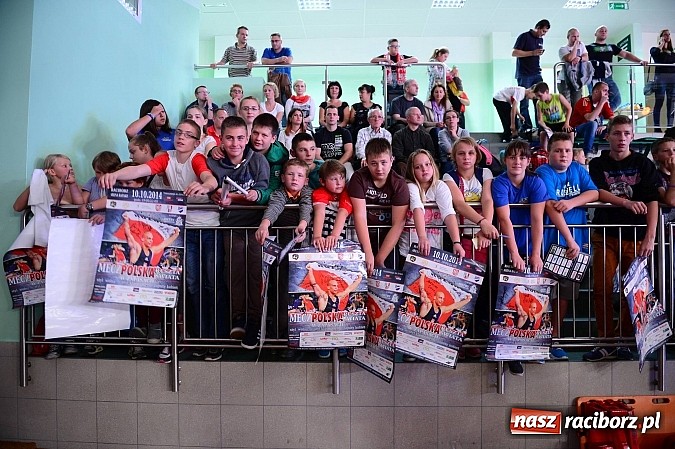 Zdjęcie w galerii na portalu naszraciborz.pl: Wielkie zapaśnicze show w Arenie Rafako. Polska vs reszta świata 4:5 wiadomości z regionu