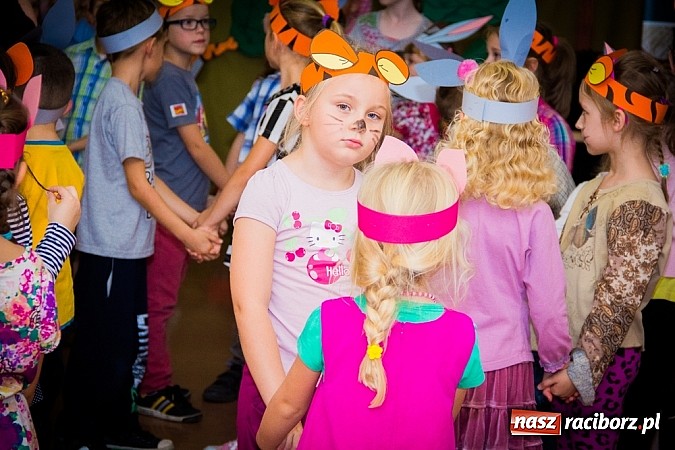 Zdjęcie w galerii na portalu naszraciborz.pl: Dzieci świętowały urodziny Kubusia Puchatka wiadomości z regionu